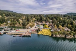 111 Morningside Rd Salt Spring, BC V8K 1X1