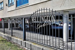 212-160 Wellington Street EAurora, ON L4G 1J3