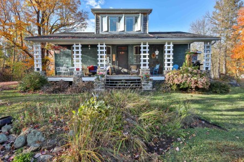 12 Ch. de la Grange  Sainte-Thérèse-De-La-Gatineau, QC J0X 2X0