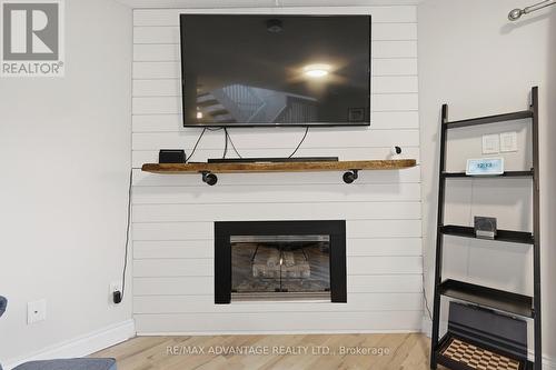 1 - 1399 Commissioners Road W, London South (South B), ON - Indoor With Fireplace