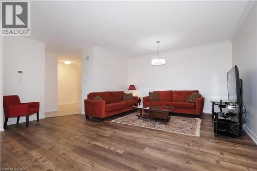 255 Keats Way Unit# 701, Waterloo, ON - Indoor Photo Showing Living Room