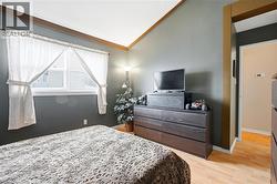 Primary bedroom with walk in closet - 