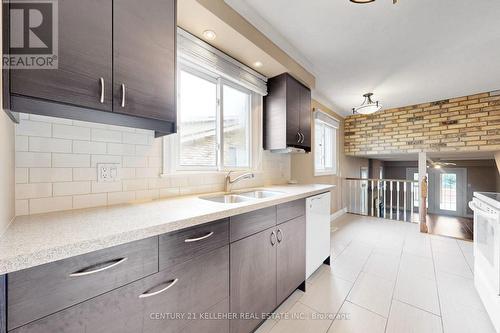 6251 Atherly Crescent, Mississauga, ON - Indoor Photo Showing Kitchen With Double Sink