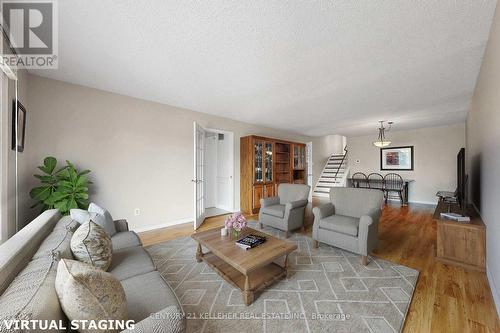 6251 Atherly Crescent, Mississauga, ON - Indoor Photo Showing Living Room