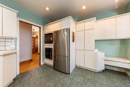 Cuisine - 145 Av. De Stanley, Saint-Lambert, QC - Indoor Photo Showing Other Room