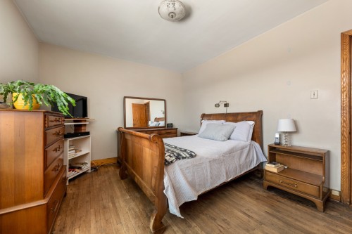 Chambre à coucher principale - 145 Av. De Stanley, Saint-Lambert, QC - Indoor Photo Showing Bedroom