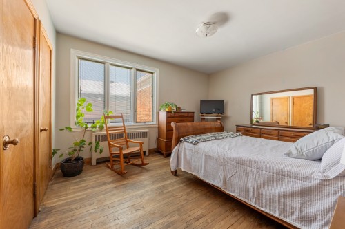 Chambre à coucher principale - 145 Av. De Stanley, Saint-Lambert, QC - Indoor Photo Showing Bedroom