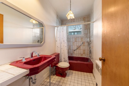 Salle de bains - 145 Av. De Stanley, Saint-Lambert, QC - Indoor Photo Showing Bathroom