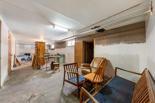 Rangement - 145 Av. De Stanley, Saint-Lambert, QC - Indoor