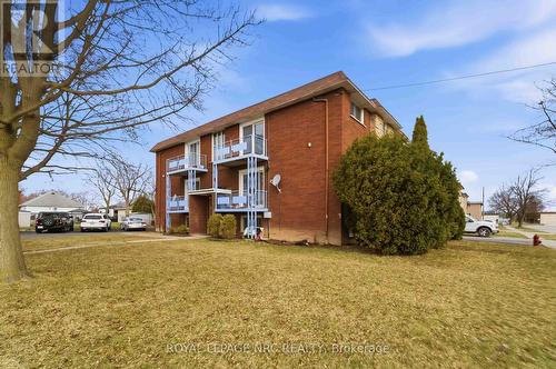 23 Saint Andrews Avenue, Welland (Lincoln/Crowland), ON - Outdoor