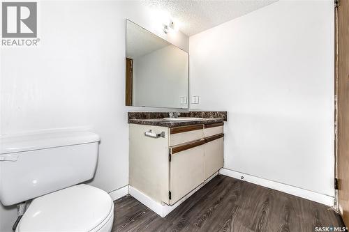 204 345 Kingsmere Boulevard, Saskatoon, SK - Indoor Photo Showing Bathroom
