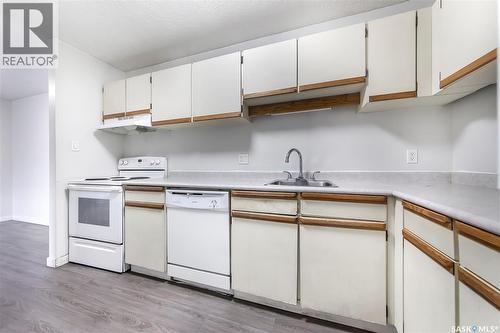204 345 Kingsmere Boulevard, Saskatoon, SK - Indoor Photo Showing Kitchen