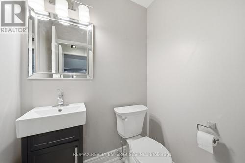 6930 Elliott Parliament Street, Mississauga, ON - Indoor Photo Showing Bathroom