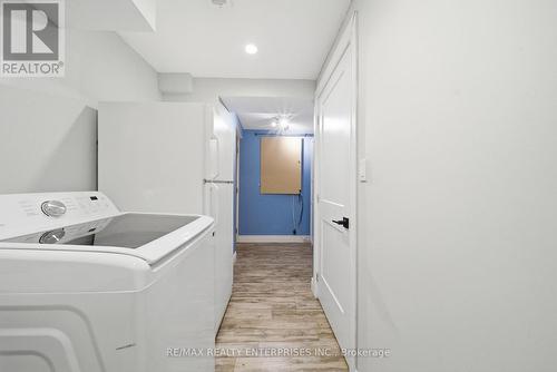 6930 Elliott Parliament Street, Mississauga, ON - Indoor Photo Showing Laundry Room
