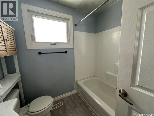 51 Denny Crescent, Regina, SK - Indoor Photo Showing Bathroom