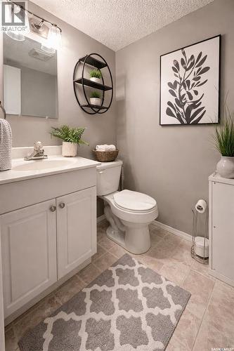 51 Denny Crescent, Regina, SK - Indoor Photo Showing Bathroom