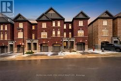 104 GORDON CIRCLE Newmarket, ON L3Y 0C9