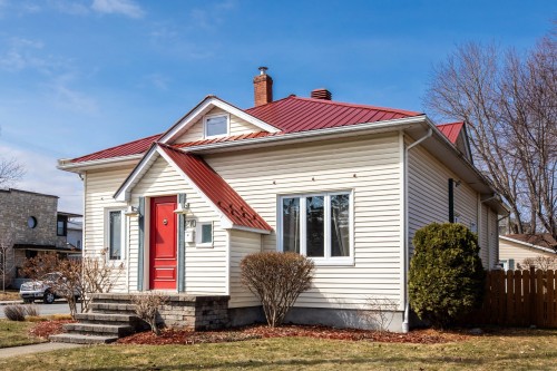 270 Rue De Salaberry  Saint-Jean-Sur-Richelieu, QC J3B 6R9