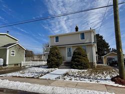 69 Northumberland Street  Summerside, PE C1N 3W1
