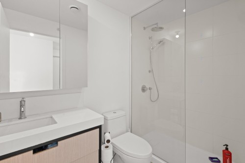 Salle de bains - 2326-60 Rue De L'Éclipse, Brossard, QC - Indoor Photo Showing Bathroom