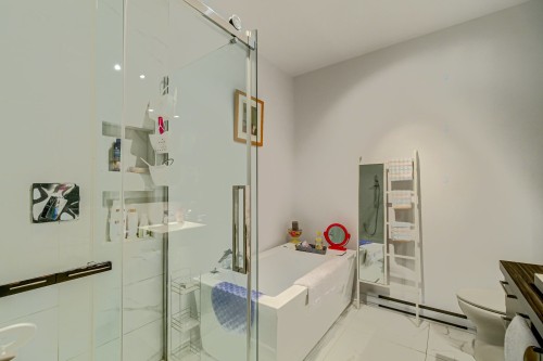 Salle de bains - 75 Rue Bella, Saint-Jean-Sur-Richelieu, QC - Indoor Photo Showing Bathroom