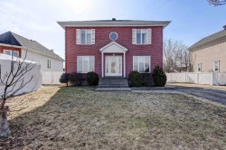 230 Rue des Tournesols  Saint-Jean-Sur-Richelieu, QC J2W 2S8