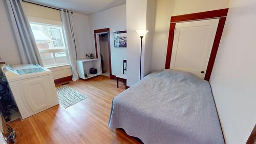 301 11Th Avenue, Cranbrook, BC - Indoor Photo Showing Bedroom