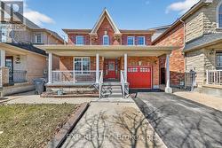 31 COBBLEHILL CRESCENT  Brampton, ON L6P 2M4