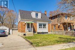 90 CLOUSTON AVENUE  Toronto, ON M9N 1A7