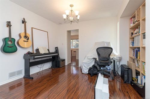 2619 Crystalview Dr, Langford, BC 