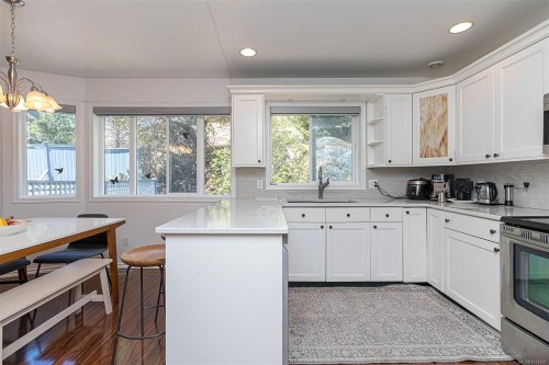 2619 Crystalview Dr, Langford, BC 