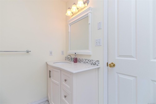 2619 Crystalview Dr, Langford, BC 