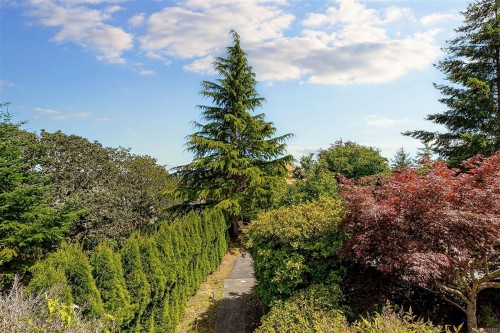 2619 Crystalview Dr, Langford, BC 