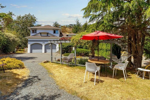 2619 Crystalview Dr, Langford, BC 
