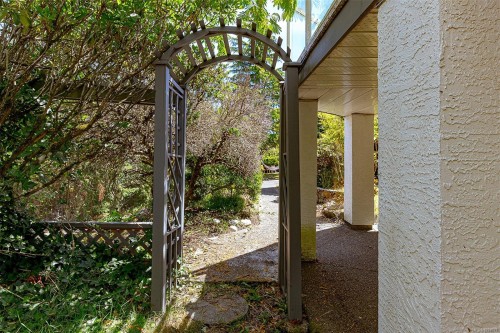 2619 Crystalview Dr, Langford, BC 