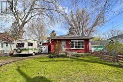 26 DOUGLAS ROAD Richmond Hill, ON L4E 3G9