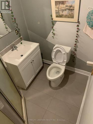 45 West Park Avenue, Hamilton, ON - Indoor Photo Showing Bathroom
