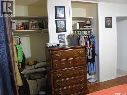 524 1St Street W, Leader, SK - Indoor With Storage