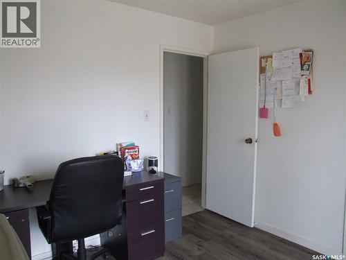 524 1St Street W, Leader, SK - Indoor Photo Showing Office