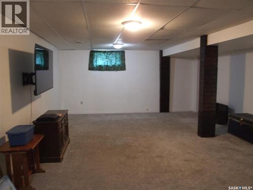 524 1St Street W, Leader, SK - Indoor