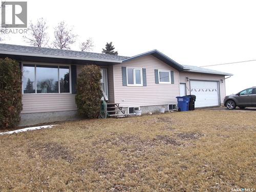 524 1St Street W, Leader, SK - Outdoor