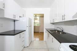 804-525 Eglinton Avenue E Toronto, ON M4P 1N5