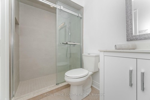 5217 Fallingbrook Drive, Mississauga, ON - Indoor Photo Showing Bathroom