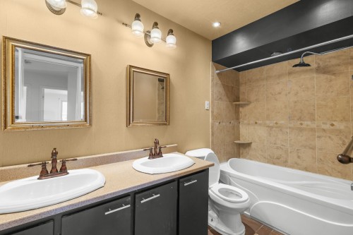 Salle de bains - 303 Rue Hyman, Dollard-Des-Ormeaux, QC - Indoor Photo Showing Bathroom