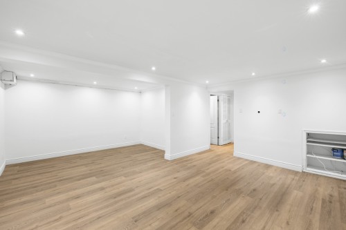 Sous-sol - 303 Rue Hyman, Dollard-Des-Ormeaux, QC - Indoor Photo Showing Other Room