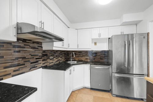 Cuisine - 303 Rue Hyman, Dollard-Des-Ormeaux, QC - Indoor Photo Showing Kitchen