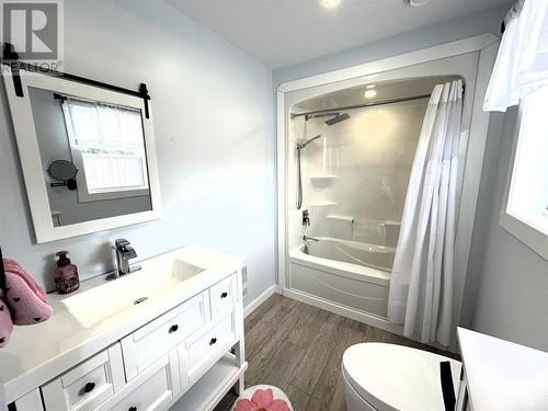 Ensuite - 39 Main Road, Piccadilly, NL 