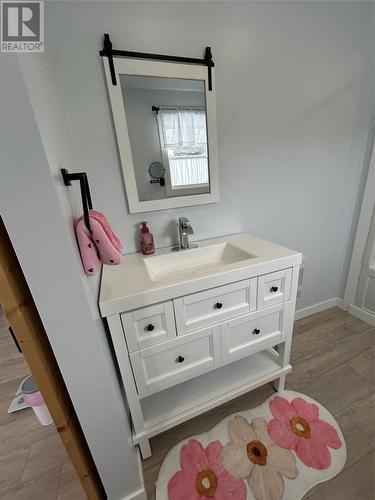 Ensuite - 39 Main Road, Piccadilly, NL 