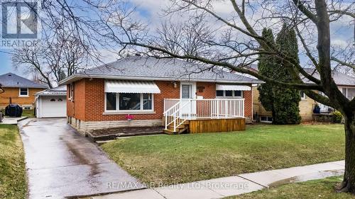 10 Clark Avenue, Kitchener, ON - Outdoor