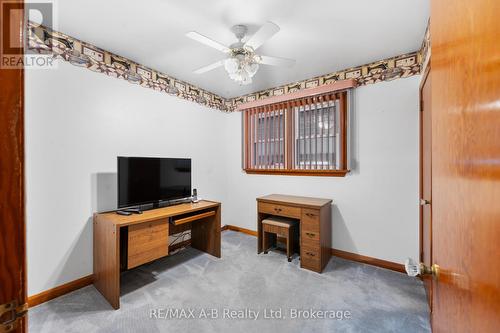 10 Clark Avenue, Kitchener, ON - Indoor